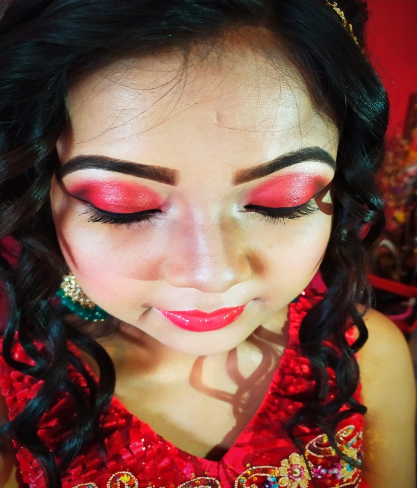 Make up Artist tripti